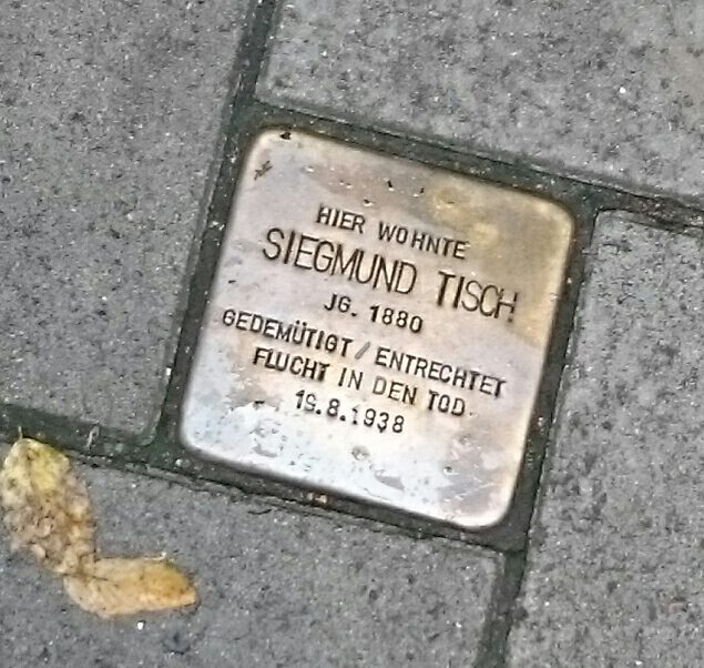 Stolpersteine: Bellealliancestraße 27